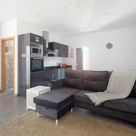 Pdl Apartamento Capelas